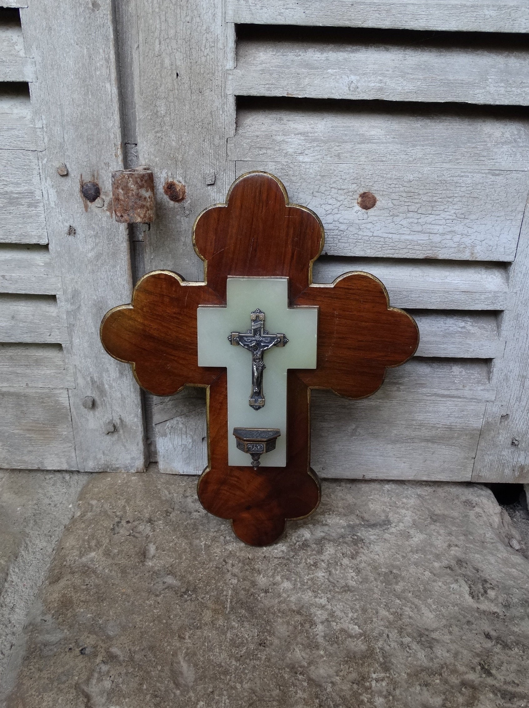 Police d'eau Bénite Antique. Art Religieux. Français Bénitier. C19Ème Croix Décorative en Bois. Croi