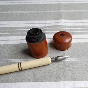 C19th Reisetinte/Treen Inkwell/Buchsbaum & Glas Tintenfässer/Tinte für Füllfederhalter/Schreibtisch Accessoire/Viktorianische Feldzug Tintenfass/Geschenk des Schriftstellers