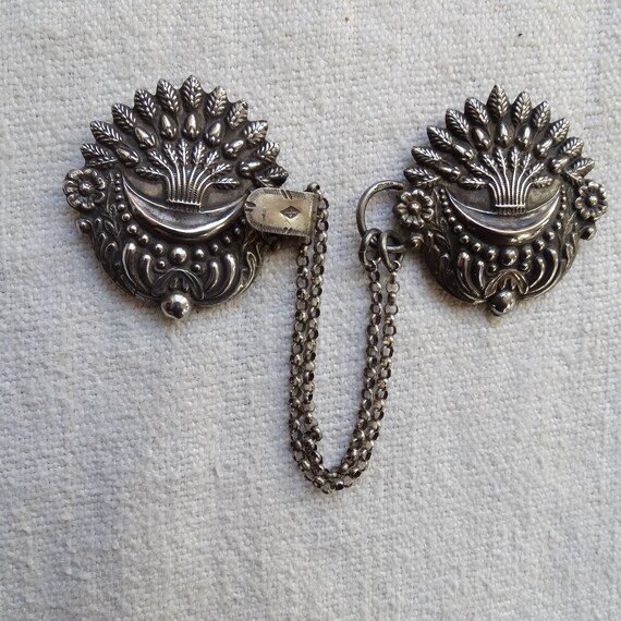 Silver cloak clasp. Antique cape fastener. French