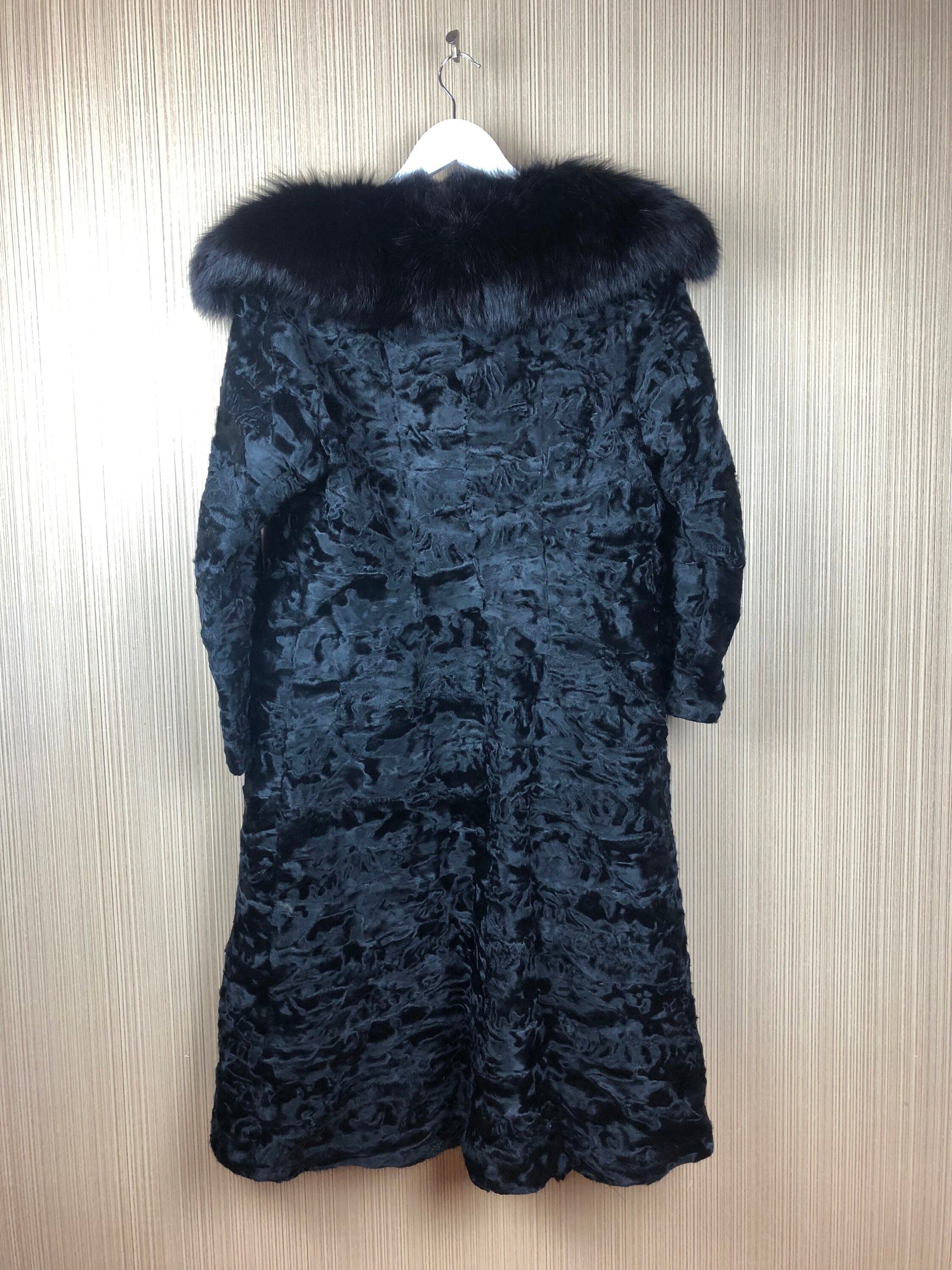 Women's Vintage Black Wool  Coat With Fur Trims L/14
