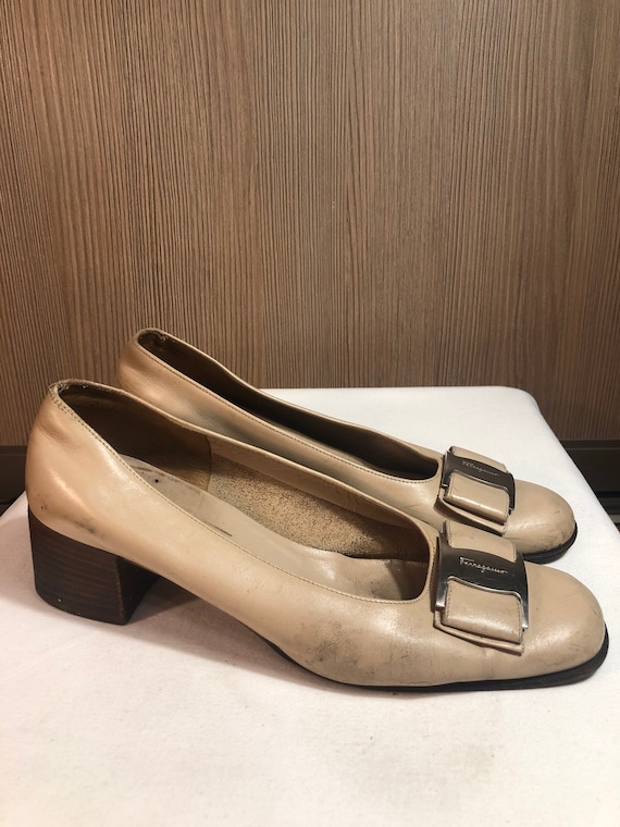Ferragamo ladies shoes outlet