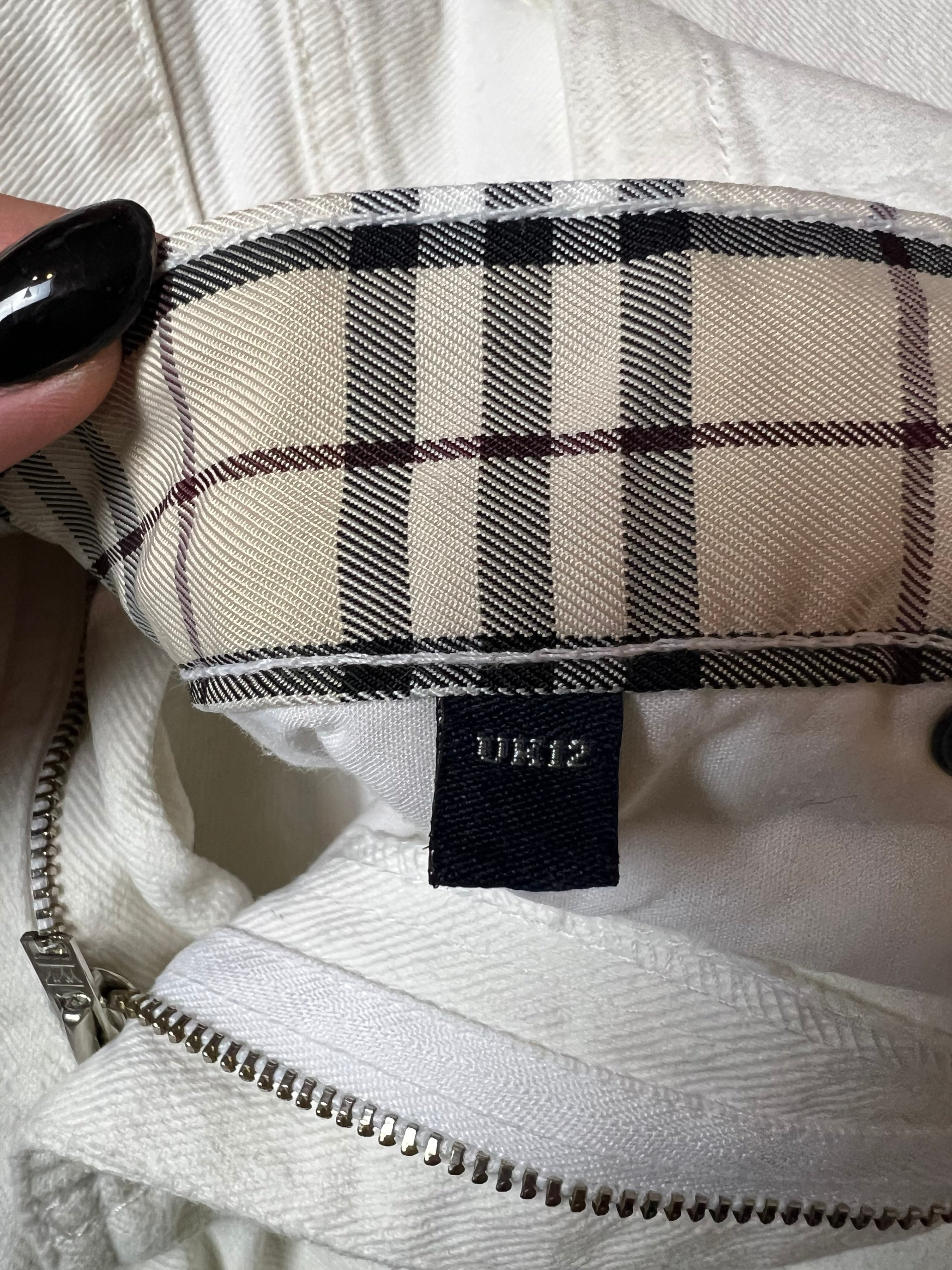 BURBERRY LONDON Vintage, Good Condition Quality, White