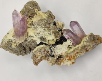 Amethyst, Guerrero - on matrix - Mexico - 24g