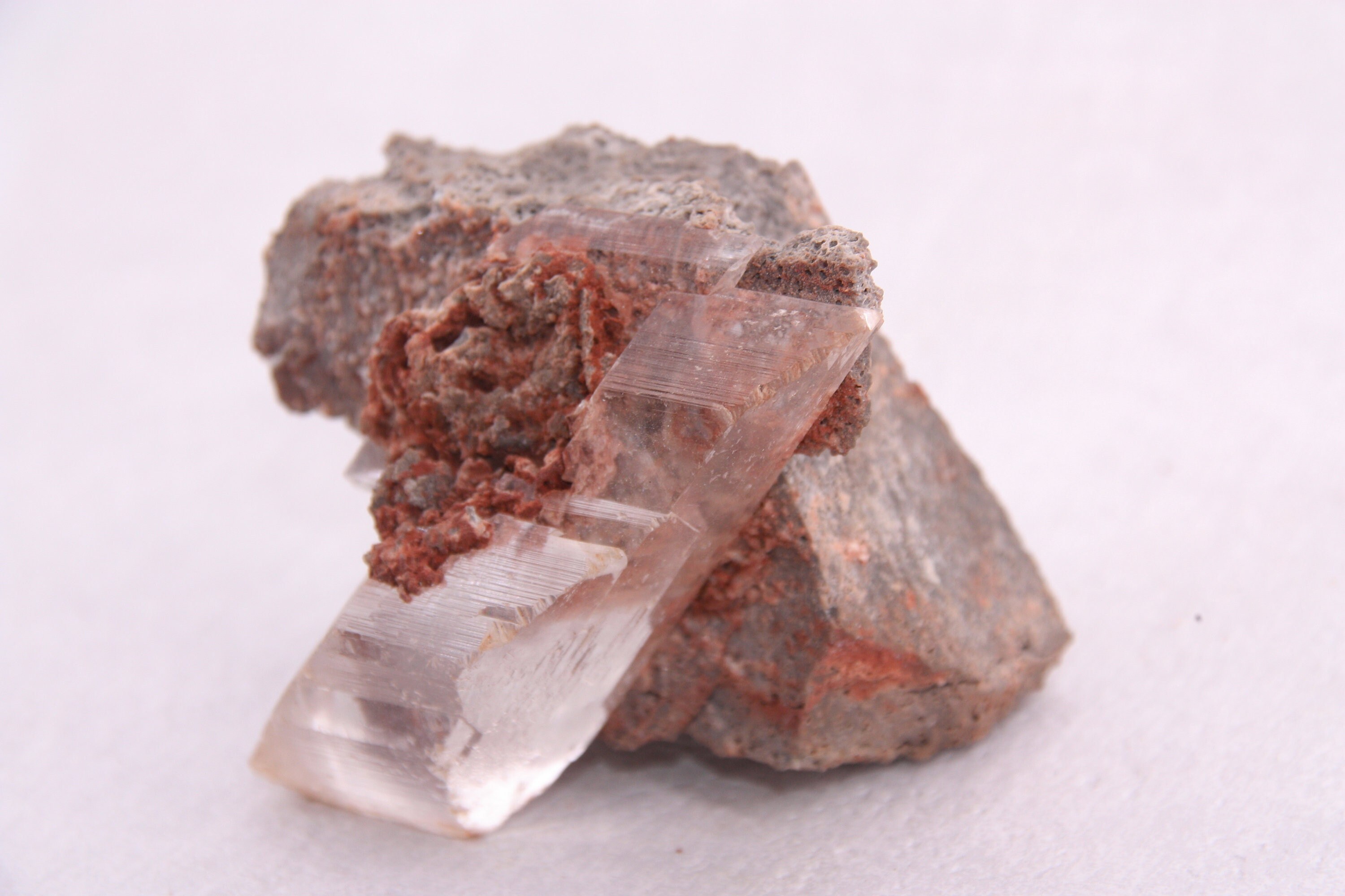 Gypse Var. Sélénite sur Matrice, 160Gr, Naica, Mexique