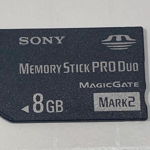 Sony brand 8 gb Memory Stick Pro Duo Memory Card