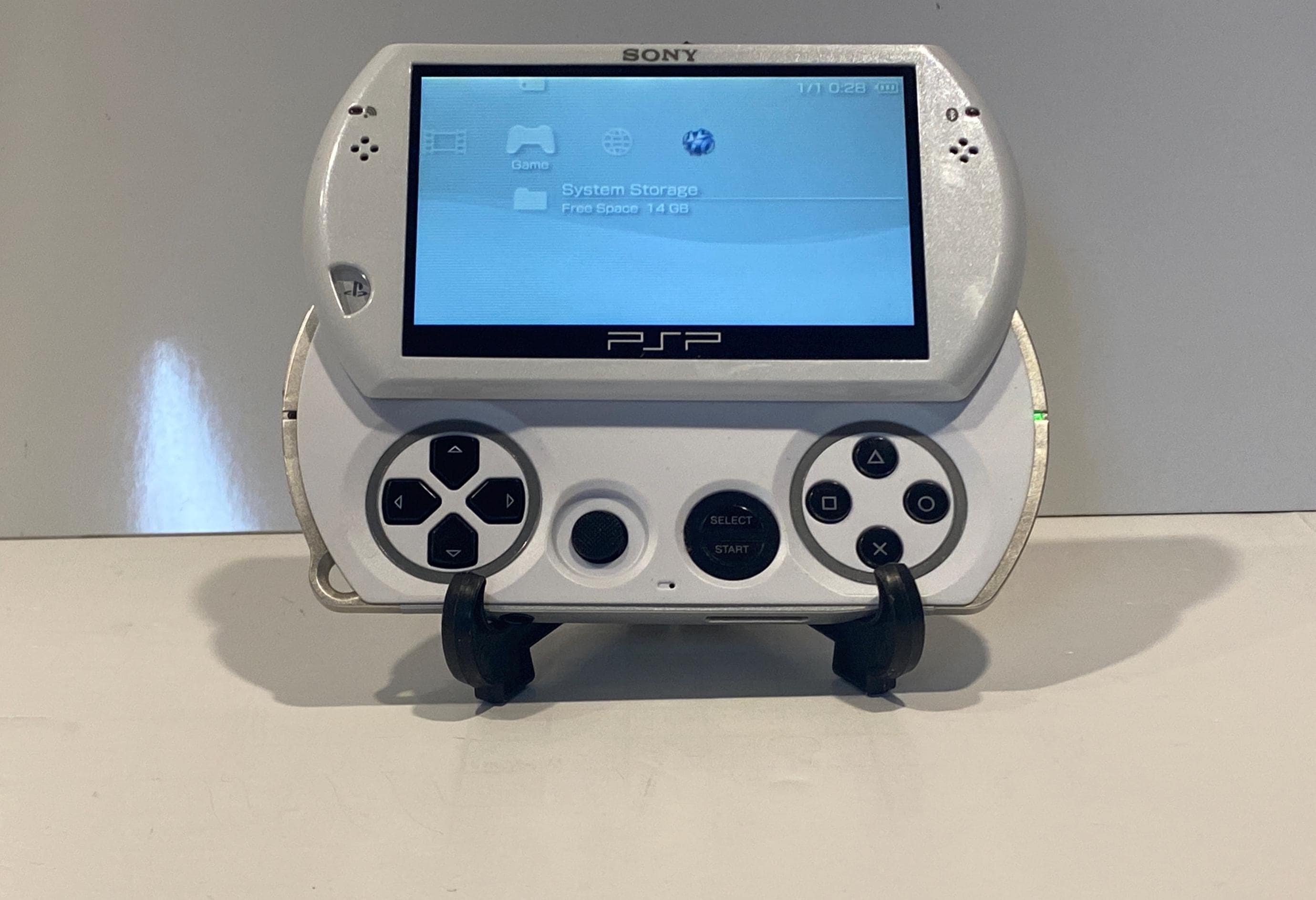 PSP GO Bundle White Japan Version; Brand New LCD Screen & Housing