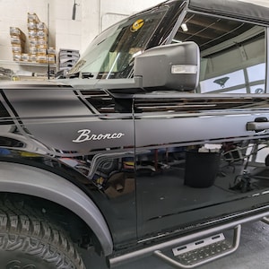 Ford Bronco Retro Special Decor Style Side/Hood Graphics Kit (Below Body Line Wide Stripe) 2021-up