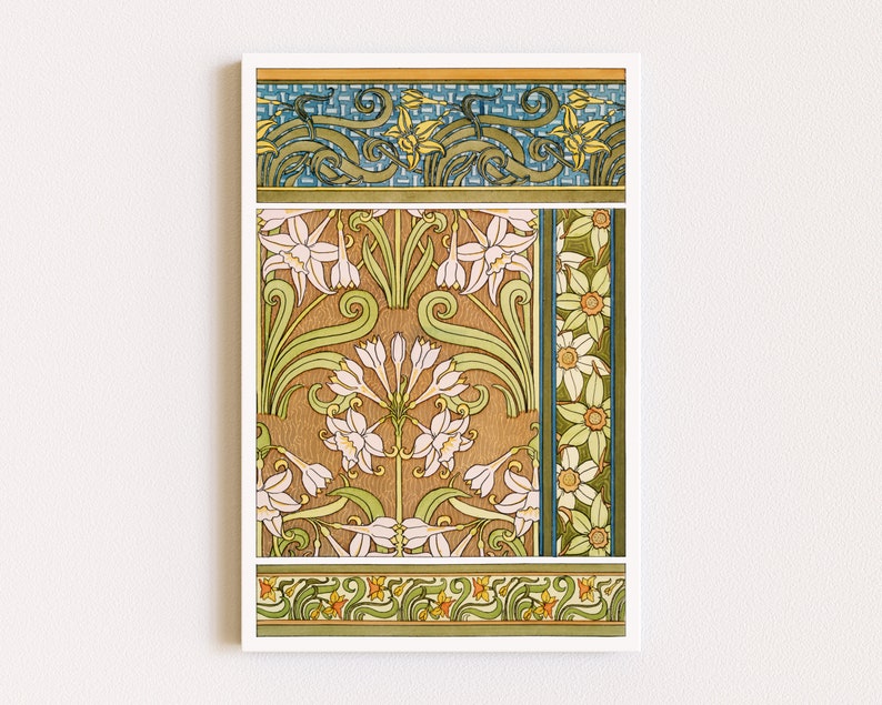 Puede incluir: Una ilustraci&oacute;n vintage de un patr&oacute;n floral con flores blancas con centros amarillos y hojas verdes sobre un fondo marr&oacute;n. El patr&oacute;n se repite en tres secciones, con un borde de hojas y flores verdes y amarillas en la parte superior e inferior.