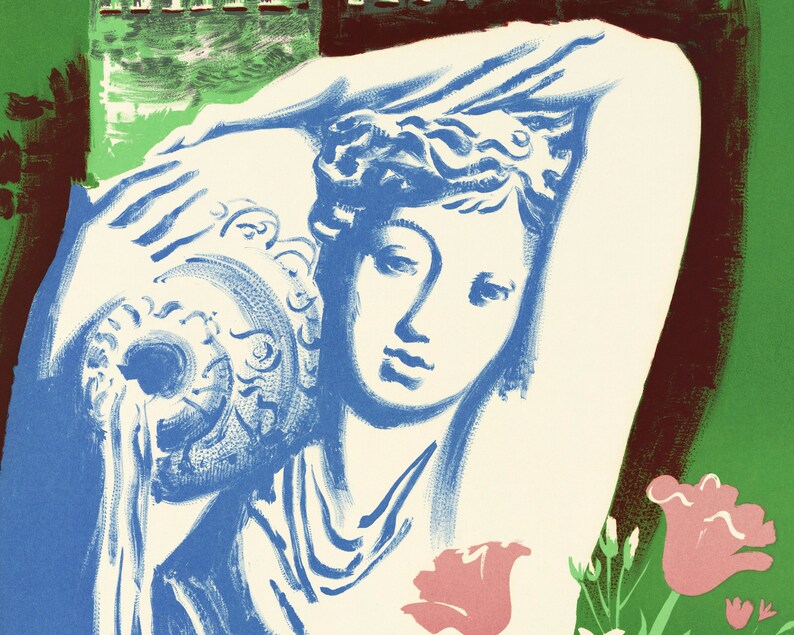 Op de afbeelding: Een blauwe en witte illustratie van een vrouw die een waterkruik draagt, met roze bloemen op de achtergrond.