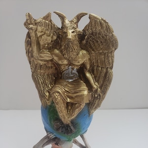 Handmade Baphomet Sabbatic Goat Statue: Templar Satan Figurine (11&quot; X 5&quot;)