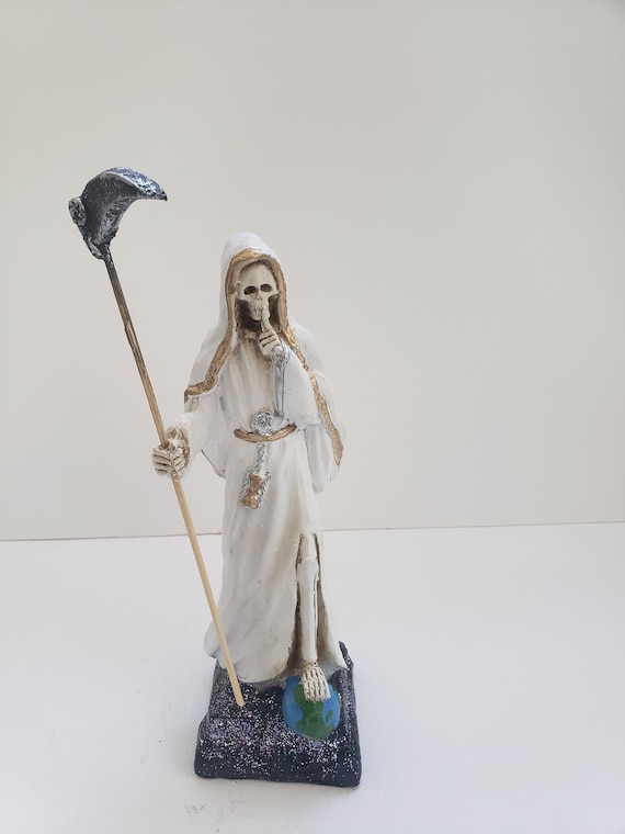 Santa Muerte Color White Size 10