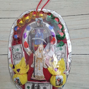 Herradura Amuleto Santa Muerte de Color Blanca y Azul Bendesida Preparada Hecha a Mano Horseshoe Fully Loaded Blue Santa Muerte Handmade