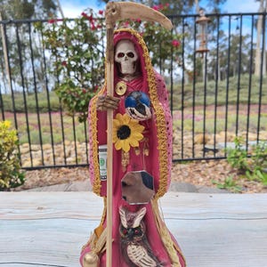 Santa Muerte Color Pink 13&quot; Holy Death Statue / Grim Reaper/ Dressed / Curada / Verde Para Buena Suerte  Protecion / Vestidad / Rosada