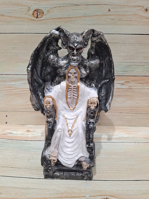 Santa Muerte Bendesida White With Devil Size 14