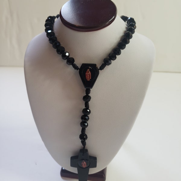 Rosario De La Santa Muerte de Madera y Piedras Negra /  Black Wooden With Black Stones Rosary Handmade