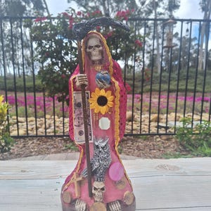 Santa Muerte Color Pink 13&quot; Holy Death Statue / Grim Reaper/ Dressed / Curada / Verde Para Buena Suerte  Protecion / Vestidad / Rosada