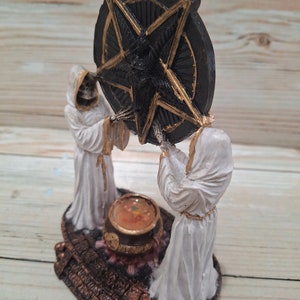 Santa Muerte Noir Figurine Sainte Mort DRW - Résine Peinte Main - 15 Cm - Noir Statuette Décorative 15cm Santa Muerte Noir Figurine Sainte Mort DRW - Résine Peinte Main - 15 Cm - Noir Statuette Décorative 15cm