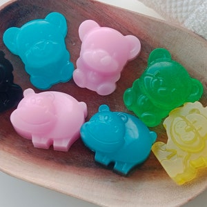 Small animal soaps for kids, Small lion soap, Small bear soap, Little hippo, Baby shower favors, Gifts for birthdays, Mini party favors