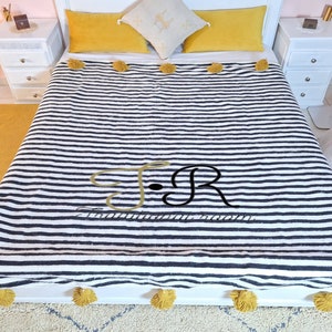 Wool  Moroccan Blanket, Moroccan pompom Blanket, Bed Throw  With Tassels, Moroccan Heated Blanket, Soft Blanket, Feceel Wool Blanket.