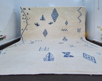 Handmade Wool Moroccan Rug: Tribal Beni Ourain Design