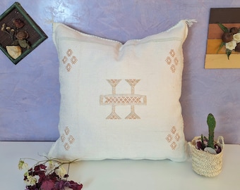 Handmade Moroccan Cactus Silk Pillow Cover: Berber Design