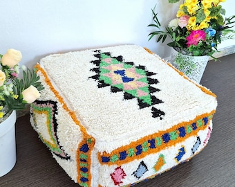 Cojín de suelo marroquí de lana hecho a mano: Puf bereber cuadrado