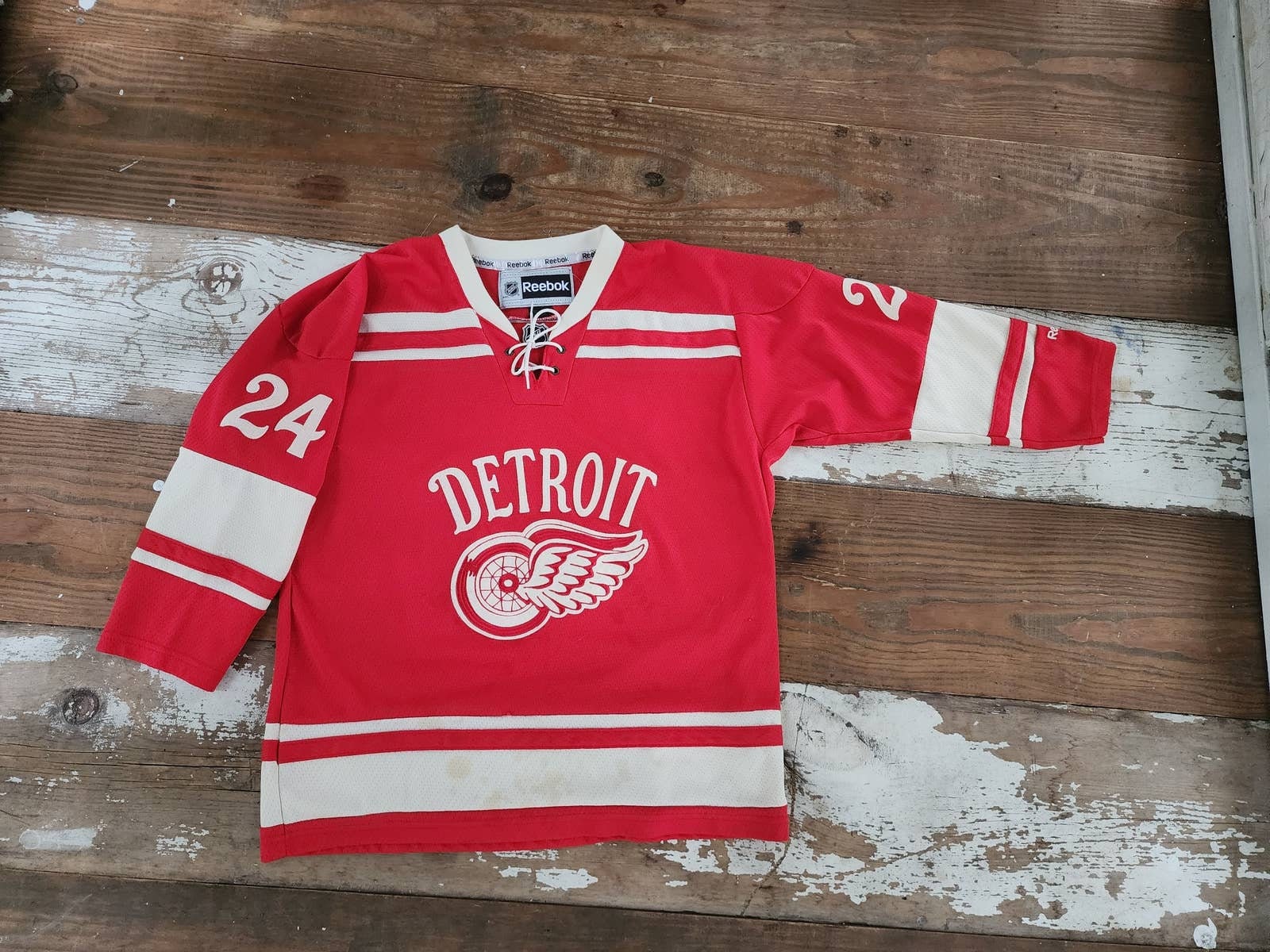 Detroit Red Wings 1996-97 jersey artwork, This is a highly …