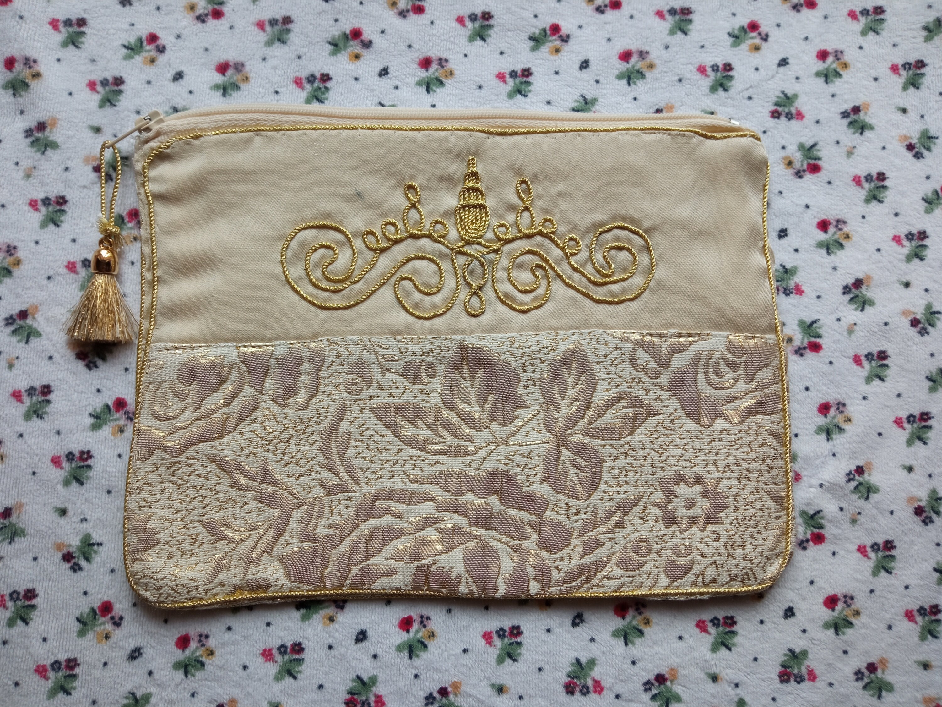 Pochette Brodée