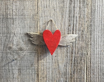 Escultura de arte popular: Corazón con alas