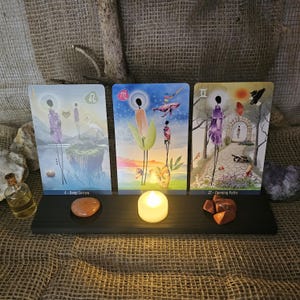 Soporte de tres cartas del Oráculo: tu compañero ritual sagrado / Fabricado con materiales ecológicos (Envío gratuito dentro de EE. UU.)