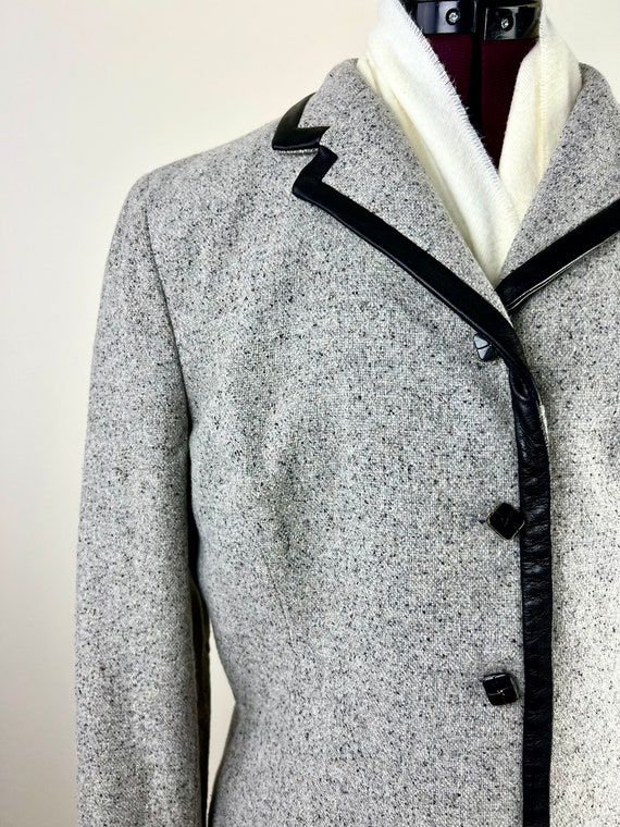 Women’s Gray Tweed Suit Jacket Size 14. Vintage 9… - image 8