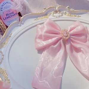 Princess dream hair bow/ dreamy / comes beautifully gift wrapped / organza /handmade /fairy / best gift imagem 5