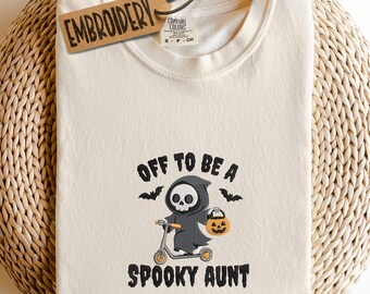Camiseta Comfort Colors bordada con la frase "Off To Be A Spooky Aunt" (Me voy a convertir en una tía espeluznante), divertida camiseta de Halloween para tías.