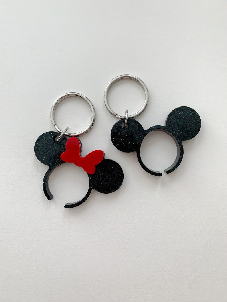 Mickey /& Minnie Resin Keychain