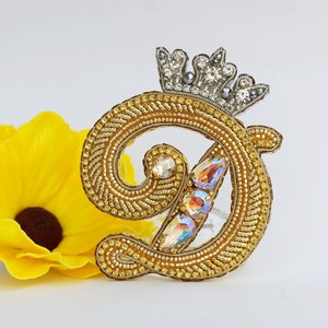 Broche de letra D personalizado Broche de letra D Pin personalizado Broche bordado Broche de letras Broche de cuentas Joyas hechas a mano
