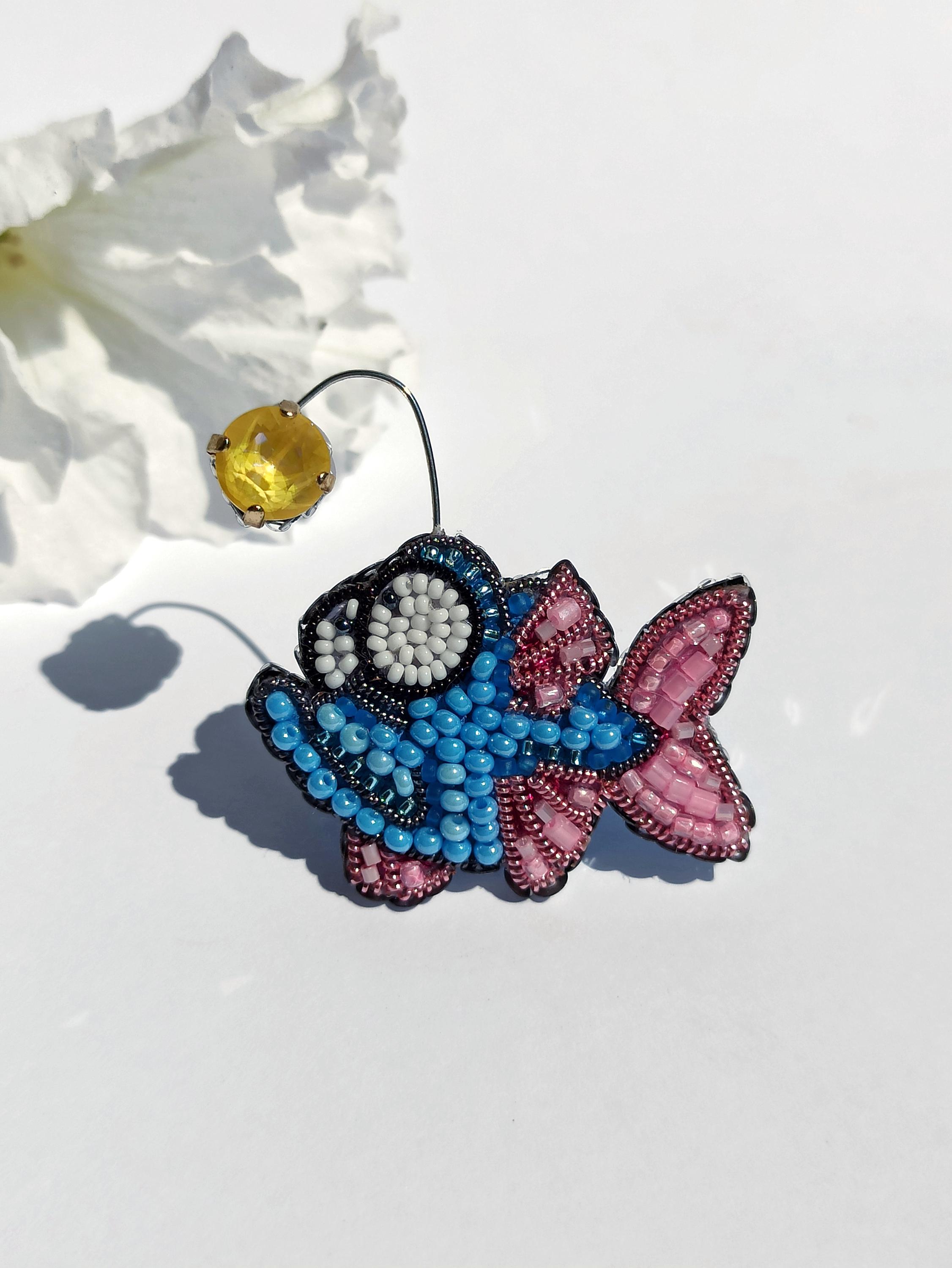 ブローチ、ピンバッジ&クリップ - Etsy 日本 ブローチ、ピンバッジ&クリップ - Etsy 日本