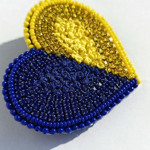 Brooch heart Yellow and blue brooch Handmade brooch Ukrainian heart Embroidered brooch Handmade jewelry