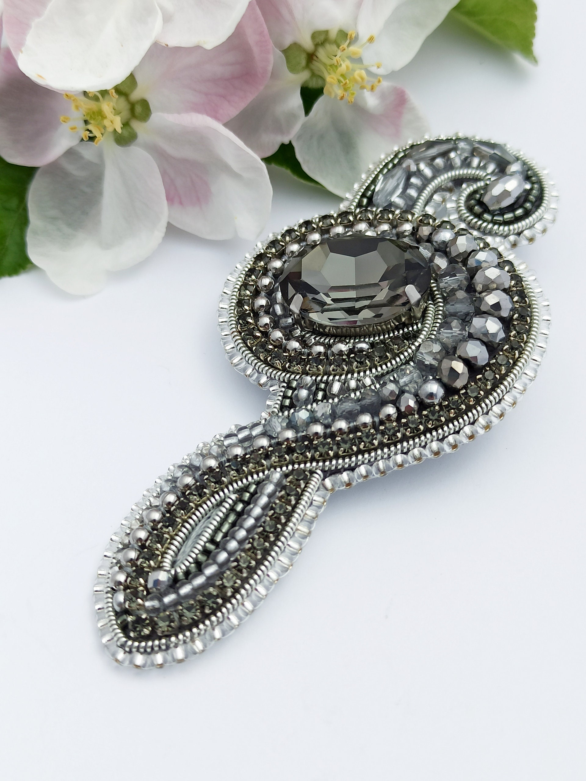Treble Clef Brooch: Handmade Beaded Embroidery Jewelry, Gift for ...