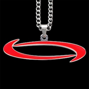 Collar Opium 'O'. Colgante de acero inoxidable y esmalte rojo + cadena a elección (Whole Lotta Red Playboi Carti Ken Carson Destroy Lonely)