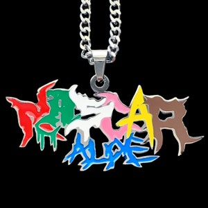 ナスカー アロエ ネックレス! ステンレススチール & マルチカラー エナメル ペンダント + ステンレススチール チェーン (デス プルーフ Inc トラップ メタル シド ヴィシャス ヤング アロエ)