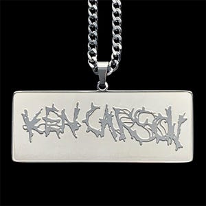 Collier Ken Carson ! Pendentif en acier inoxydable poli + chaîne au choix (Whole Lotta Red Playboi Carti YVL King Vamp Destroy Lonely)