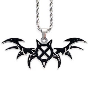 Collar "X Wing" de Ken Carson. Colgante de acero inoxidable y esmalte negro + cadena a elección (Whole Lotta Red Playboi Carti Opium Destroy Lonely)