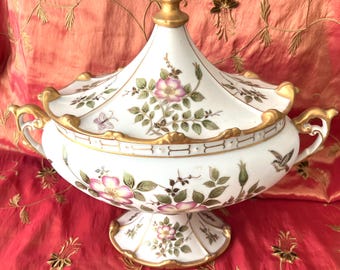 Gorgeous vintage Ardalt hand painted centerpiece/Jardinière with lid