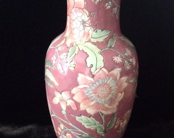 A  Beautiful Vintage Chinese Hand Painted Porcelain Vase