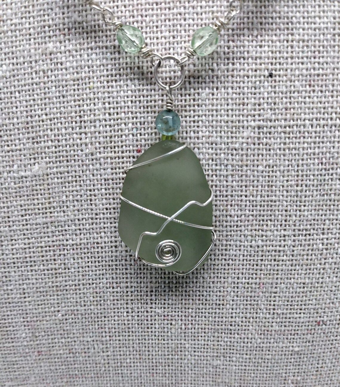 Seafoam grün Maui Meer Glas Fluorit und Mondstein Halskette | Etsy