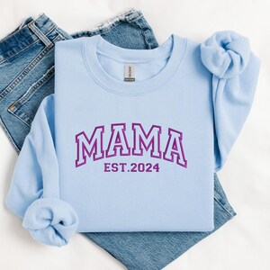 Custom Mama Embroidered Sweatshirt, Grandma Sweatshirt Embroidered, Grandma Gift, Gift for Mon, Mama Personalized Crewneck, Mother Day Gift