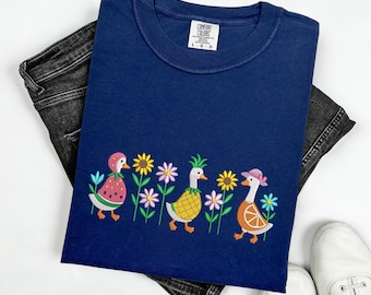 Obst Entenstickerei Shirt - Komfortfarben Sommer T-Shirt - Cottagecore Enten T-Shirt - Süßes Vintage Ästhetisches Shirt - Lustiges Bauernhof Tier Shirt