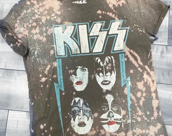 Camiseta de la banda Kiss de inspiración vintage / Camiseta personalizada de la banda Kiss / Camiseta desgastada con efecto lavado ácido / Camiseta de la banda Kiss / Camiseta de concierto / Para fans de Kiss