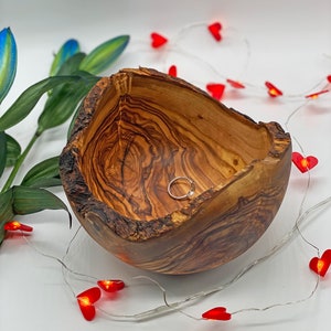Rustic OLIVEWOOD BOWL / Dish - unique- Handcrafted -A perfect gift -Serving bowl for Salad /Cereal/Snack/Soup/Pasta - Appleyard & Crowe