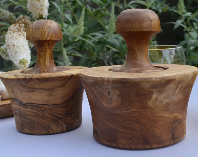Artisan-Crafted Olive Wood Mortar & Pestle - Sustainable Kitchen Elegance